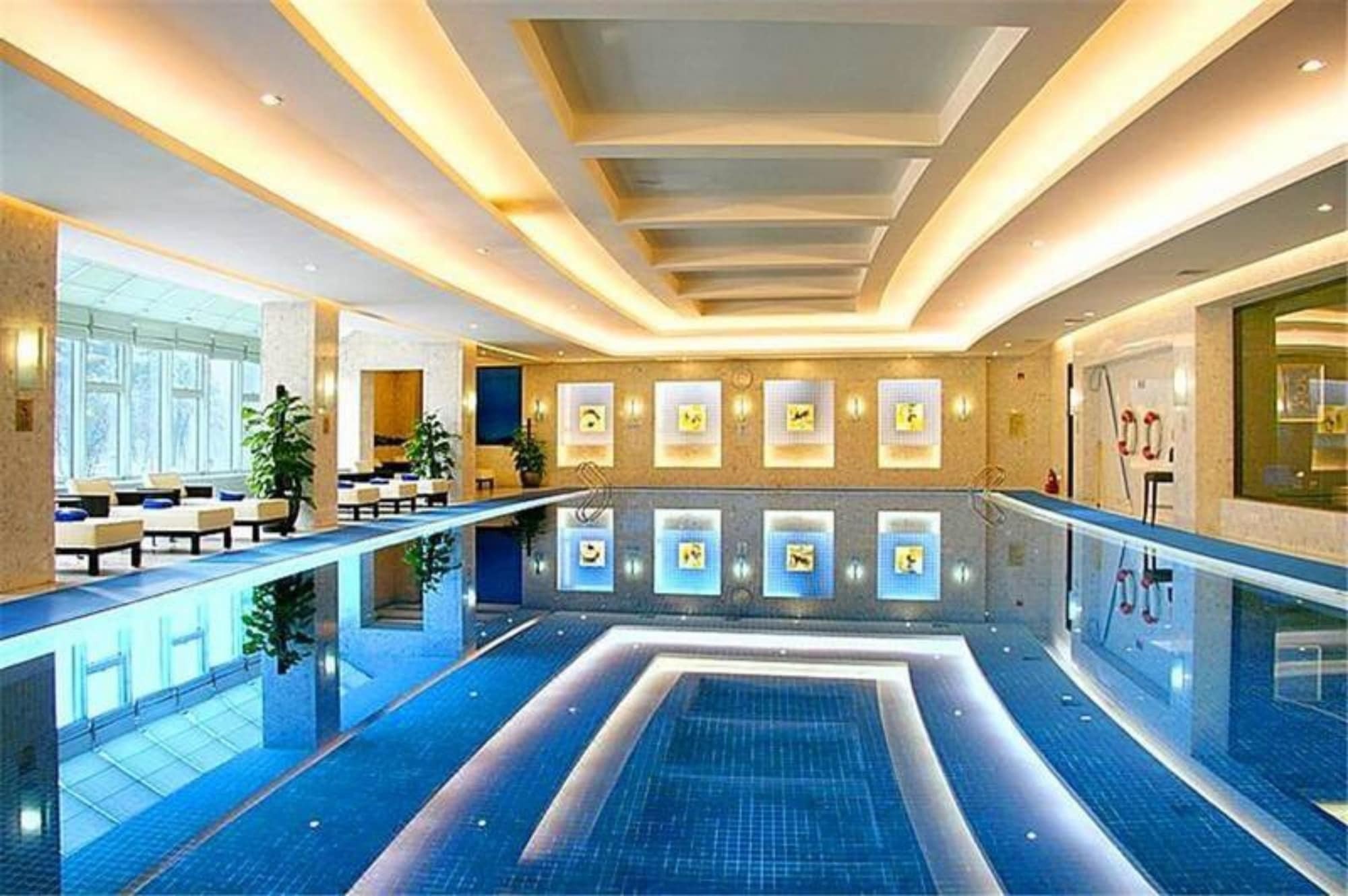 V-continent Wuzhou 5*